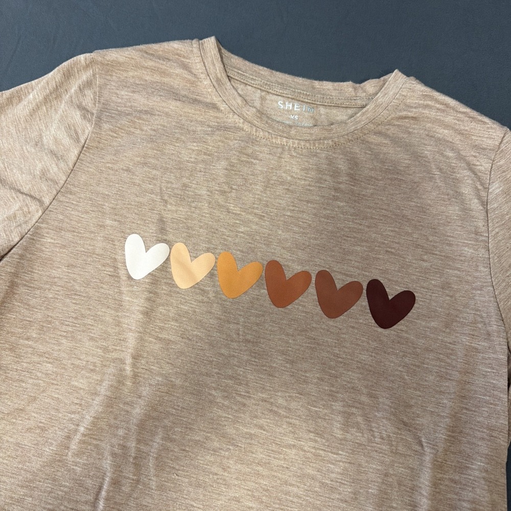 heathered beige SHEIN round-neck t-shirt Size XS With Hearts 💕